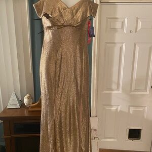 NIGHTWAY ROSEGOLD METALLIC FORMAL DRESS SIZE 8P NWT